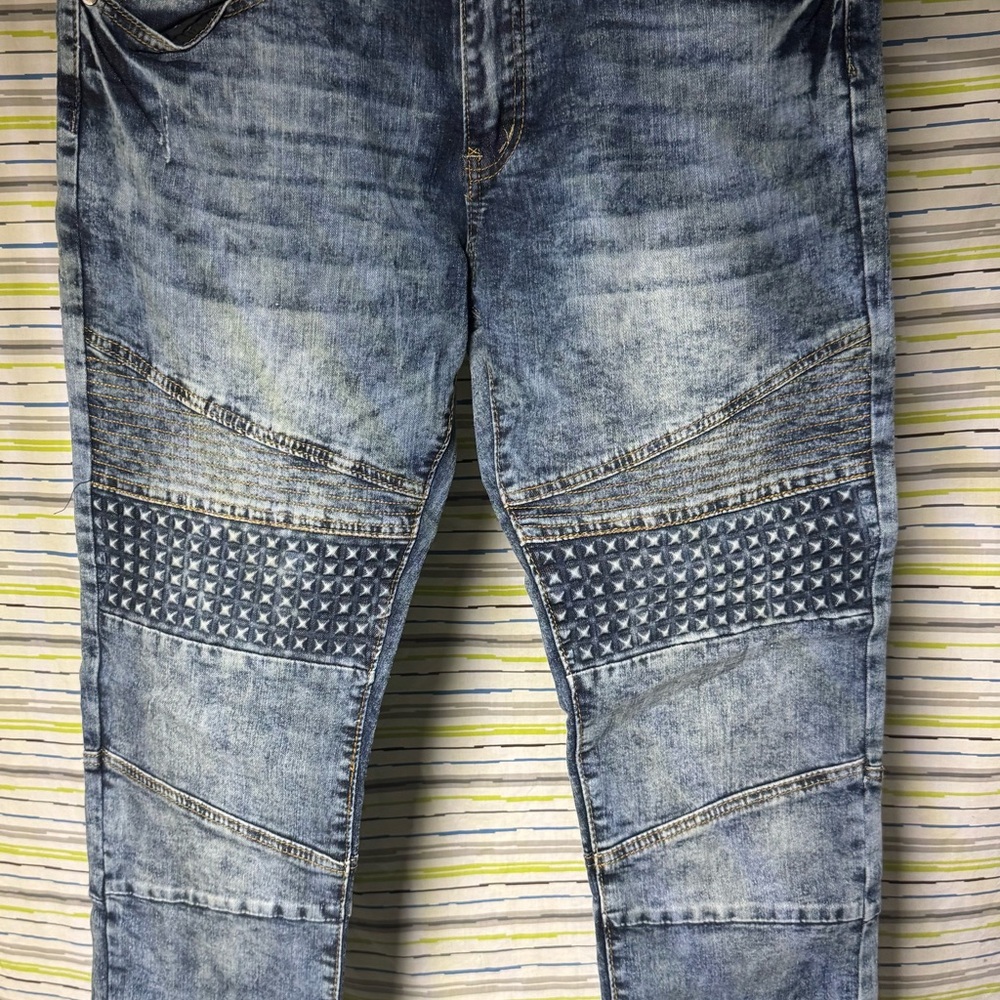Stylish Distressed Blue Skinny Jeans